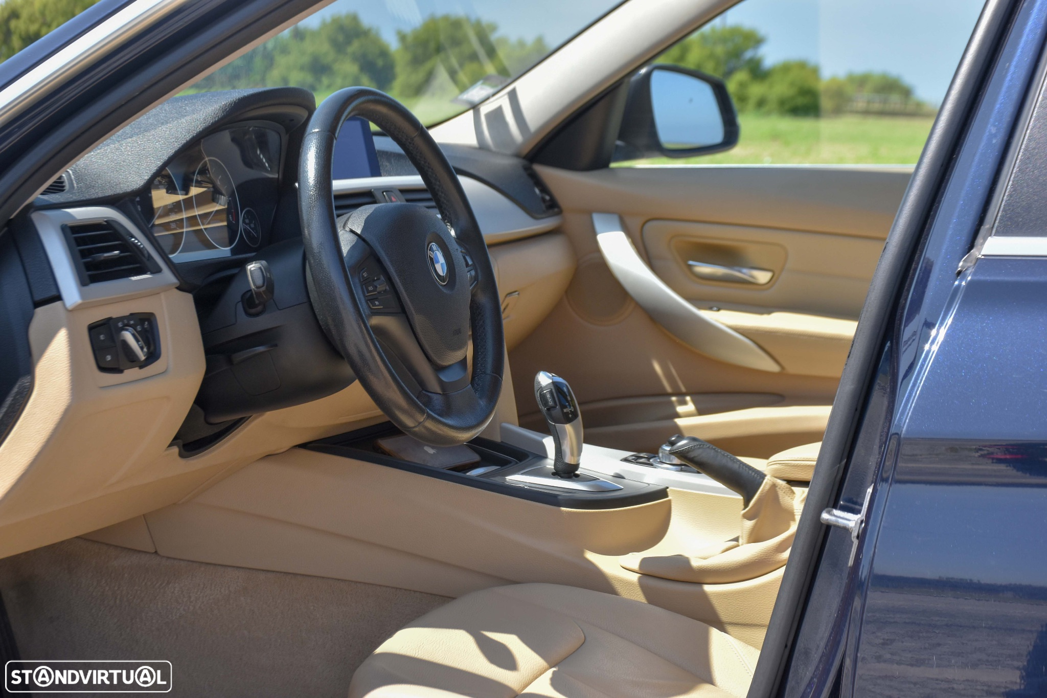 BMW 318 d Touring Auto Line Luxury - 18