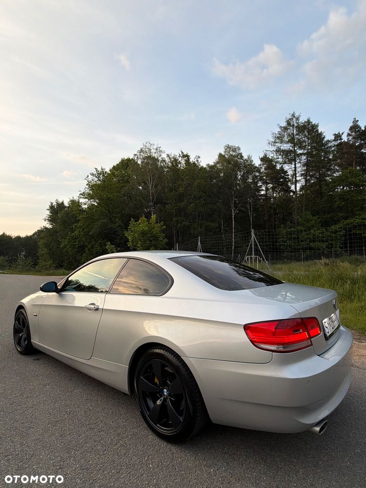 BMW Seria 3 320d - 10