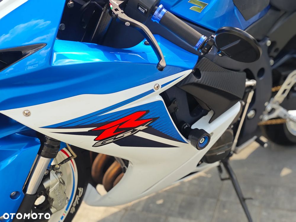 Suzuki GSX-R - 16