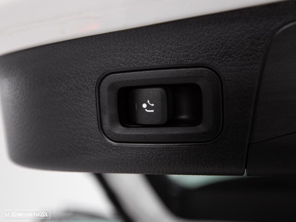 Mercedes-Benz EQA 300 4Matic Progressive - 16