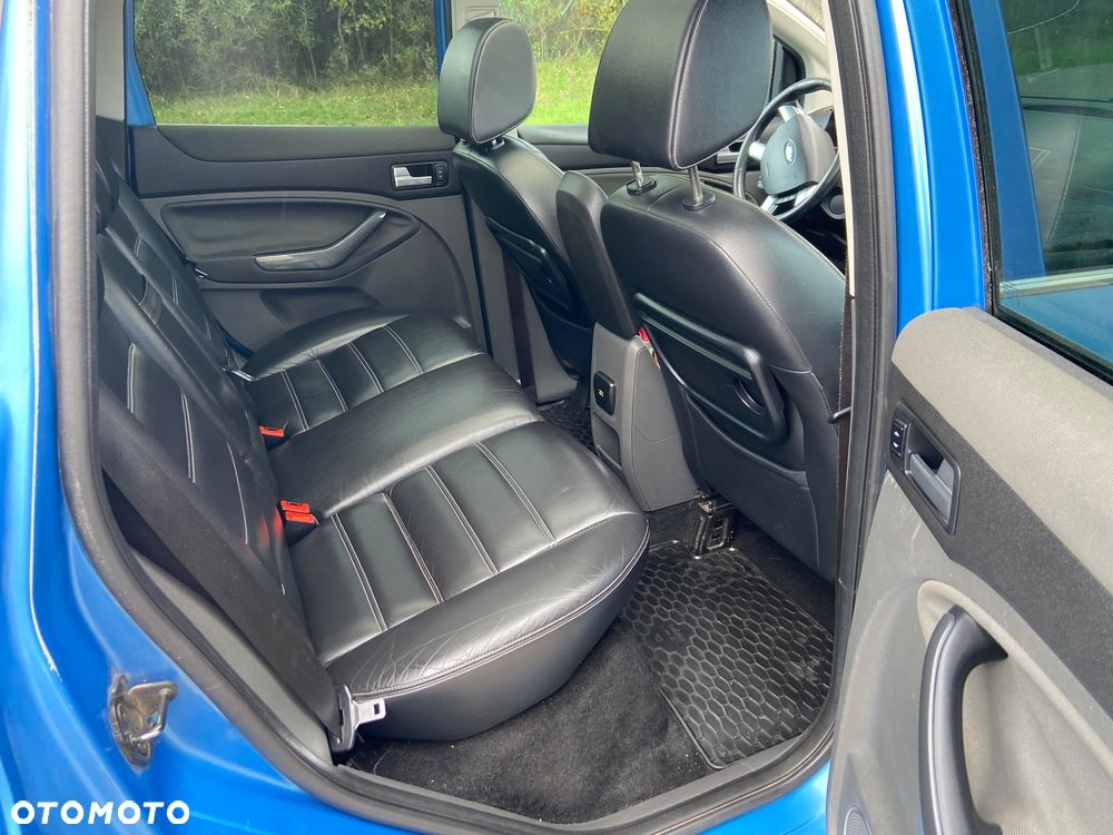 Ford Kuga - 13