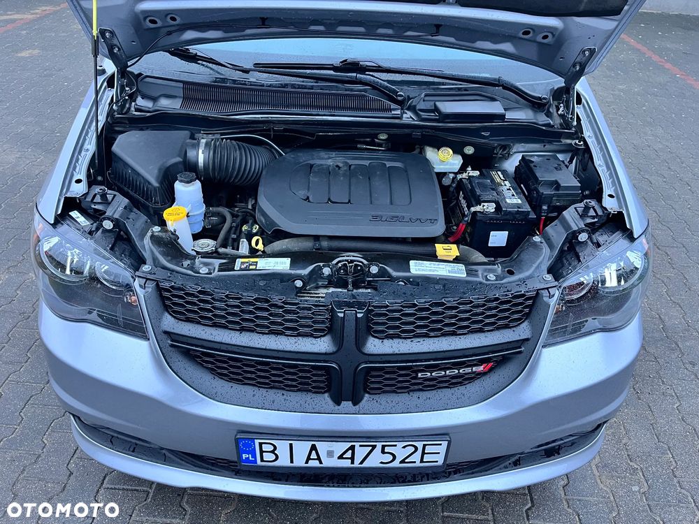 Dodge Grand Caravan - 14