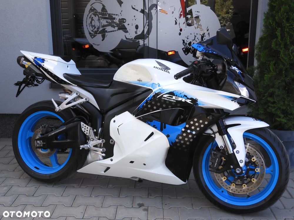 Honda CBR - 7