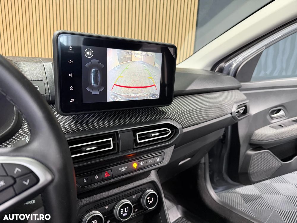 Dacia Logan TCe 90 MT6 Journey - 10