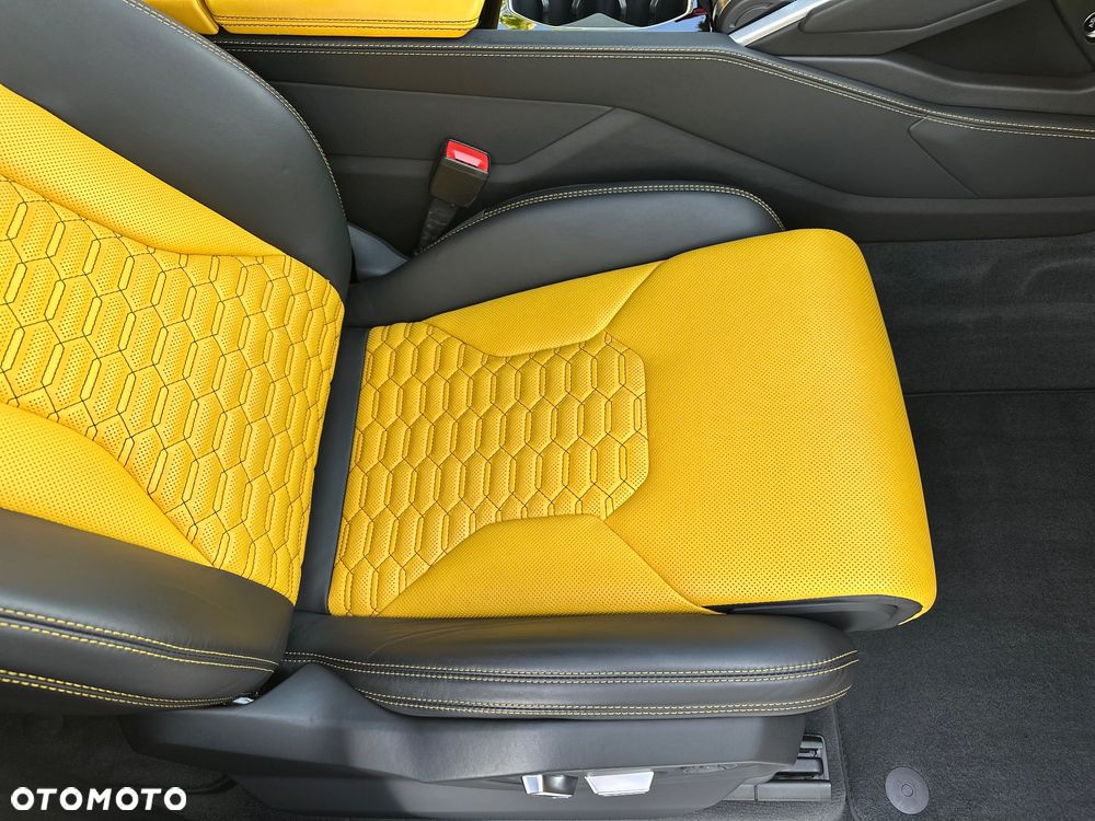 Lamborghini Urus - 25