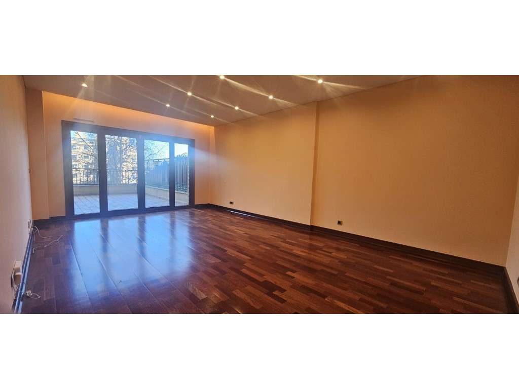 T3 com terraço e parqueamento - Urbanização do Almirante, Santo Ant... - Grande imagem: 3/34