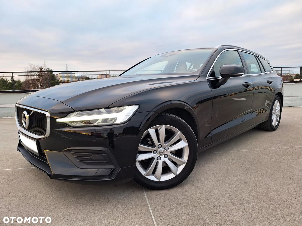 Volvo V60 D4 Momentum Pro - 1