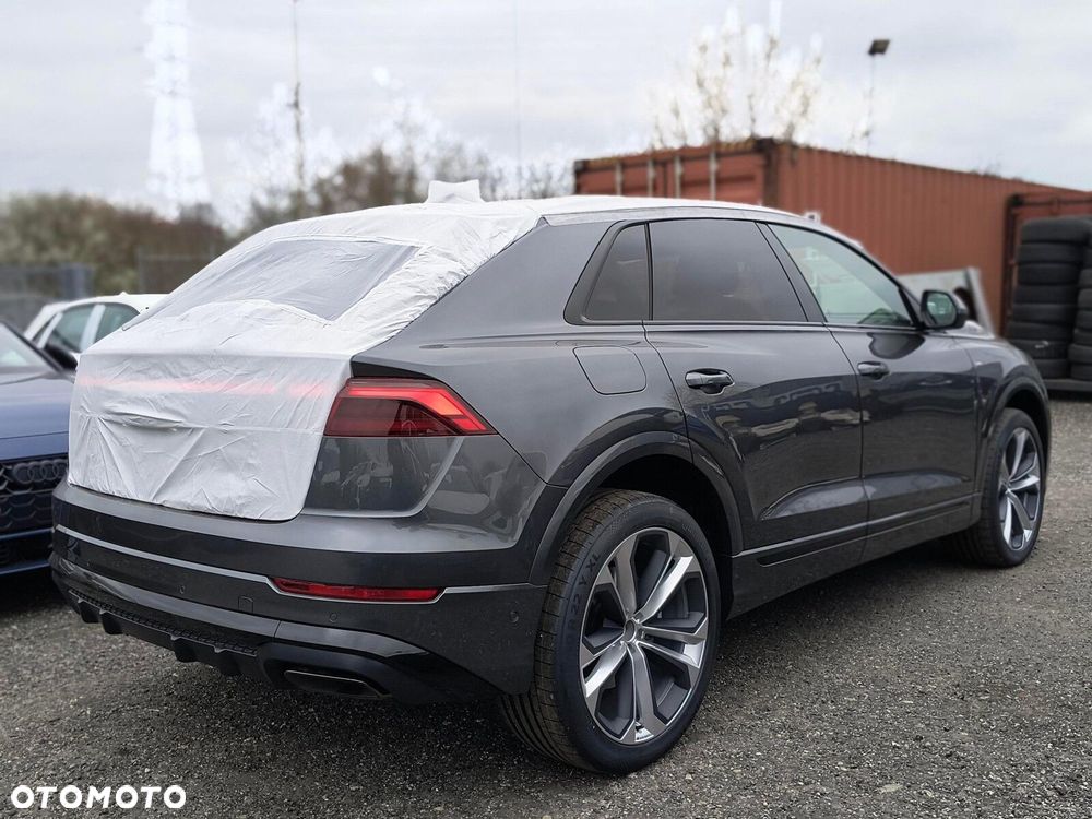 Audi Q8 - 4