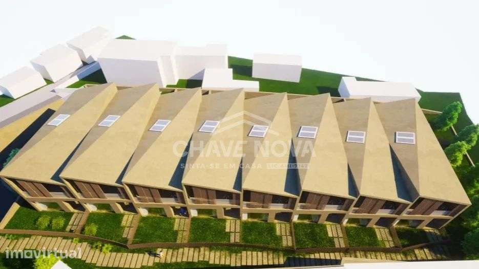 Terreno c/ Projeto Aprovado para 8 Moradias com Piscina - Grande imagem: 4/10