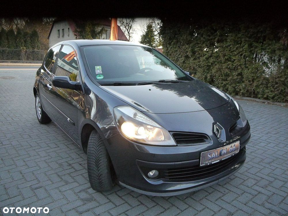 Renault Clio 1.5 dCi Privilege - 9