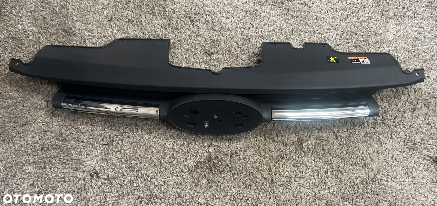 GRILL ATRAPA CHŁODNICY FORD TRANSIT CUSTOM BK21-8200 - 2