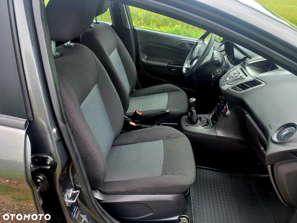 Ford Fiesta 1.25 Celebration - 21