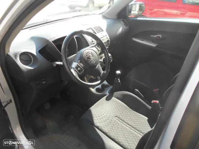 Toyota Urban Cruiser 1.4 D-4D Sol - 8