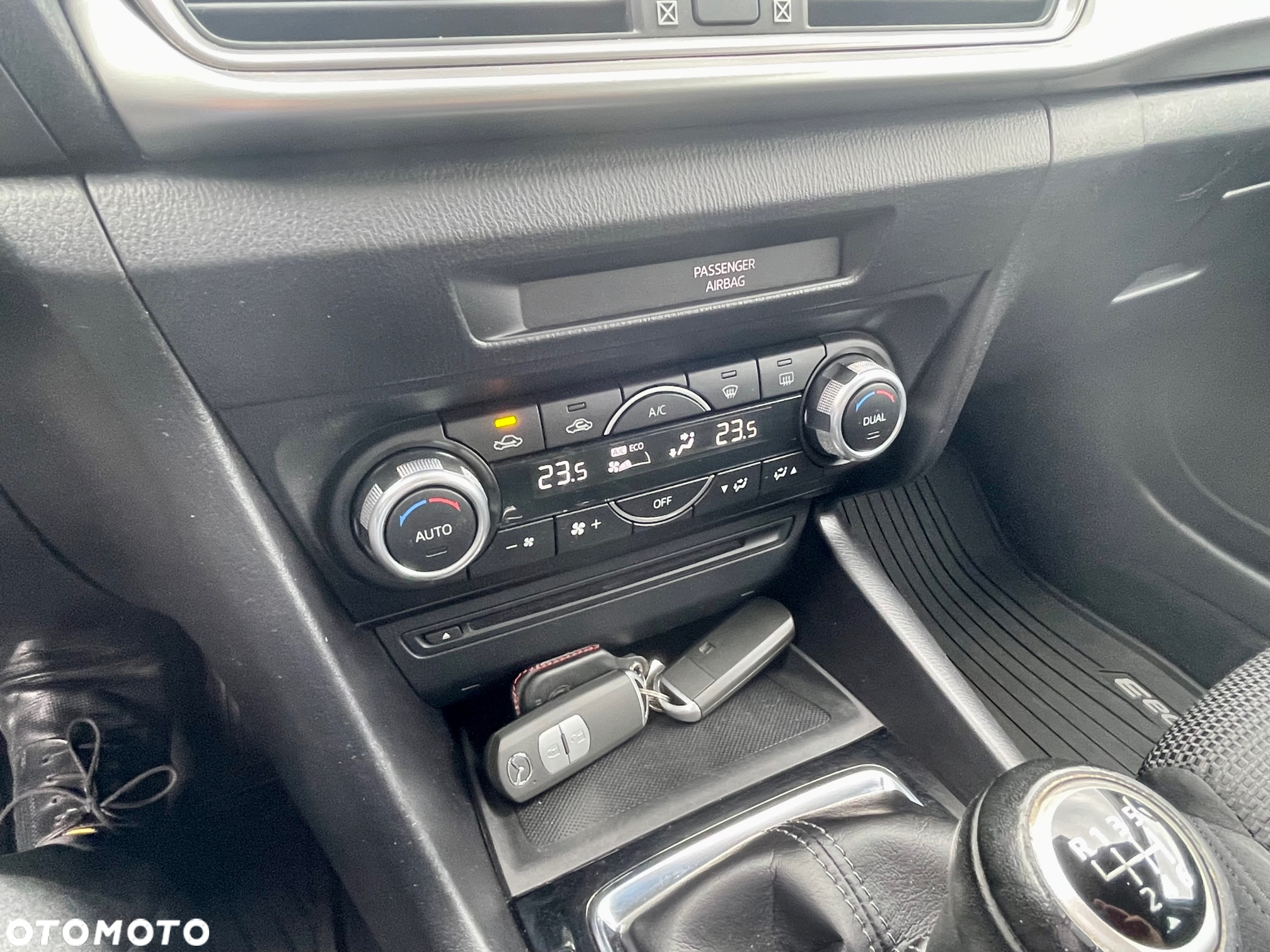Mazda 3 - 16