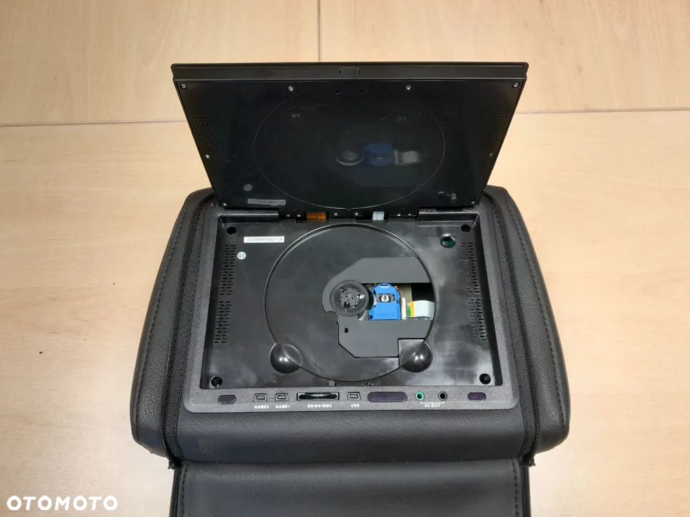 VW PASSAT B6 ZAGŁÓWEK DVD - 2