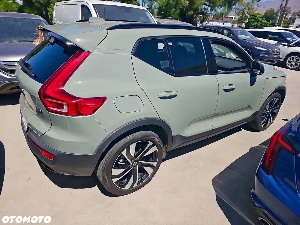 Volvo XC 40 B5 AWD Ultimate Dark - 3