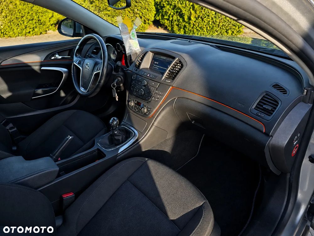 Opel Insignia - 15