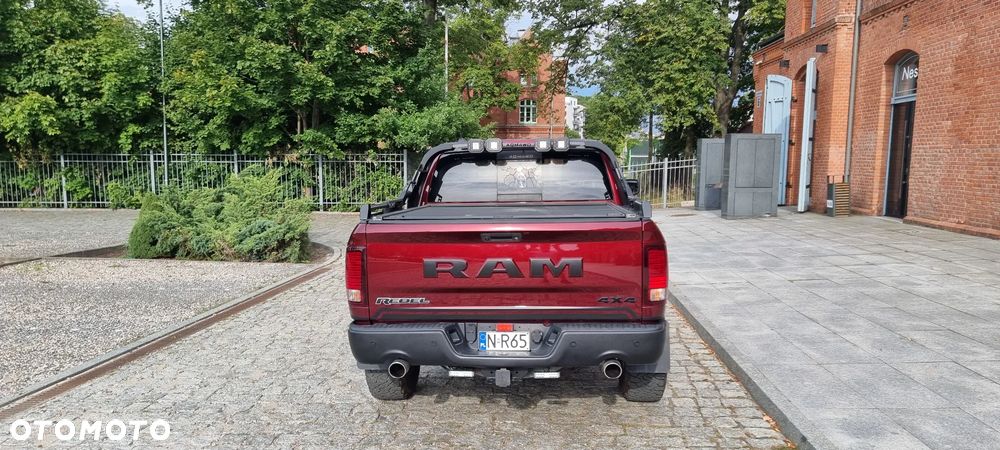 Dodge RAM - 12
