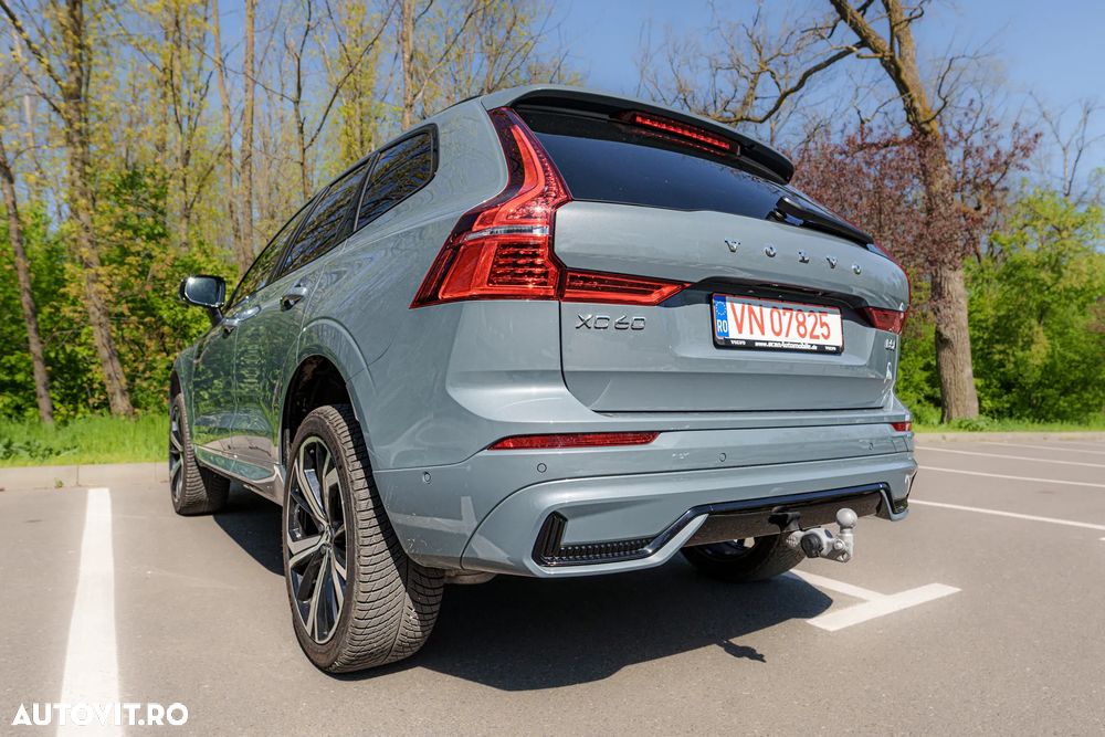 Volvo XC 60 B5 MHEV AT AWD Ultimate Dark - 22