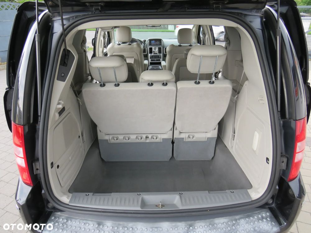 Chrysler Grand Voyager 2.8 CRD Limited - 30