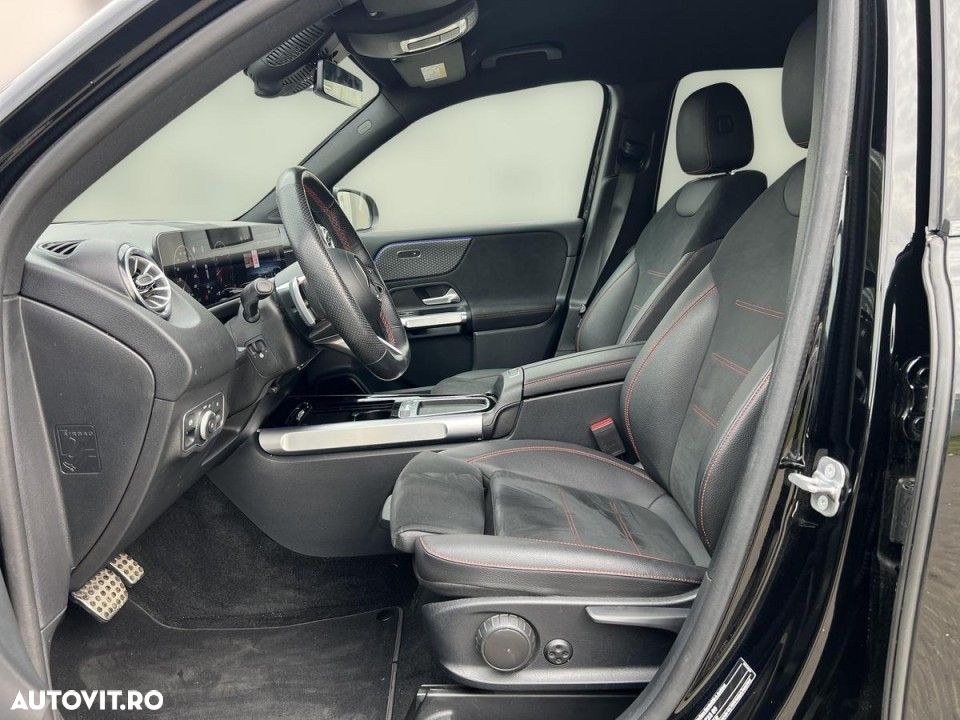 Mercedes-Benz GLB - 13