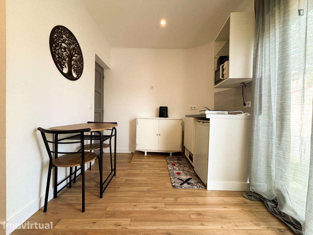 Quarto - localizado em Lisbon - Grande imagem: 4/14