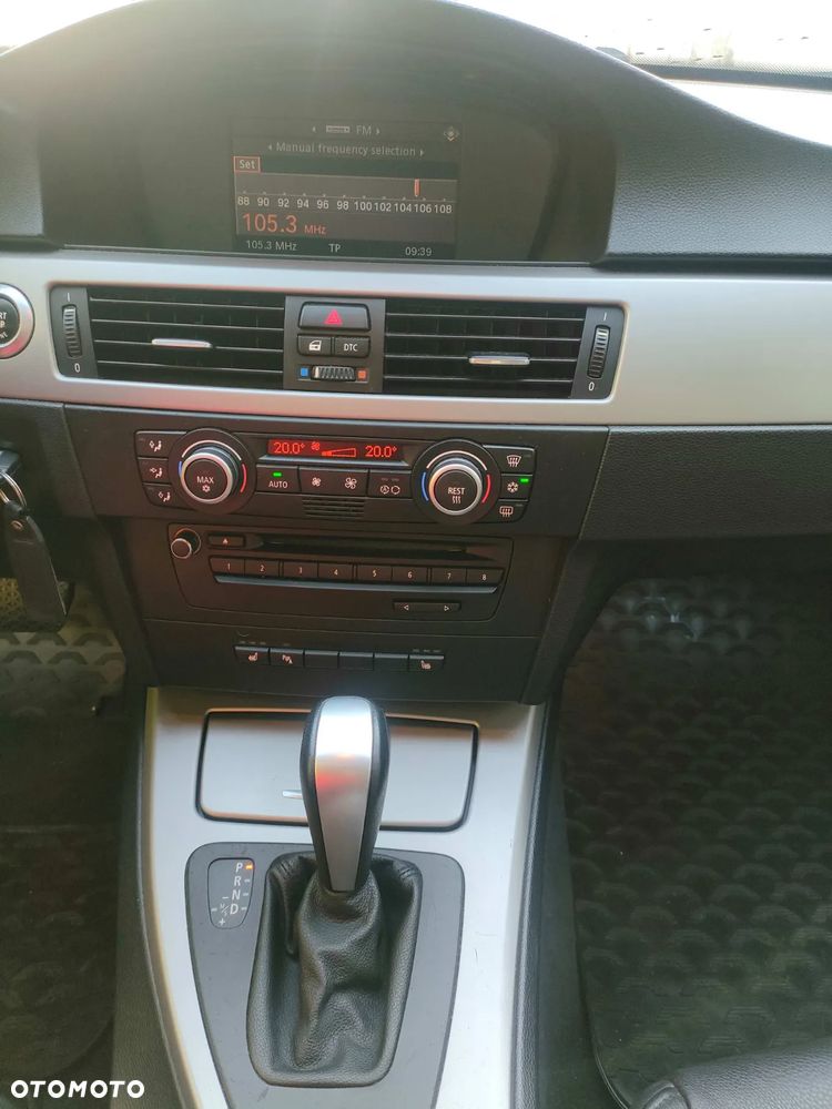 BMW Seria 3 318i Touring Edition Lifestyle - 6