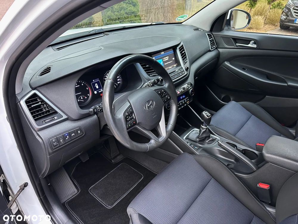 Hyundai Tucson blue 1.7 CRDi 2WD Advantage - 13