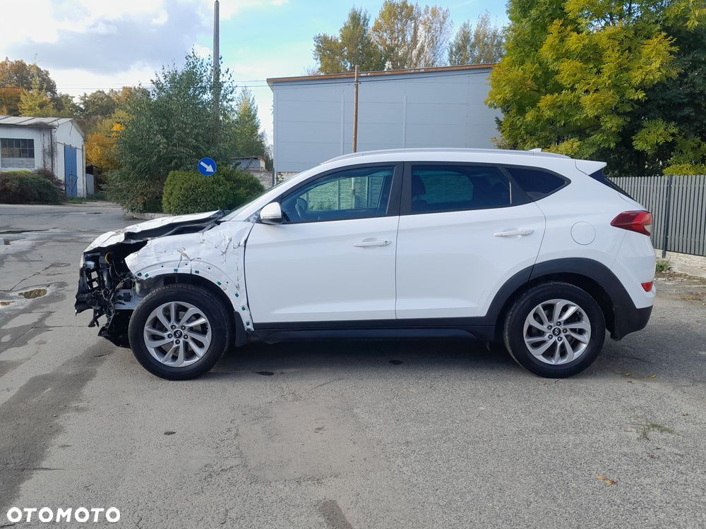 Hyundai Tucson 1.7 CRDI BlueDrive Style 2WD - 6