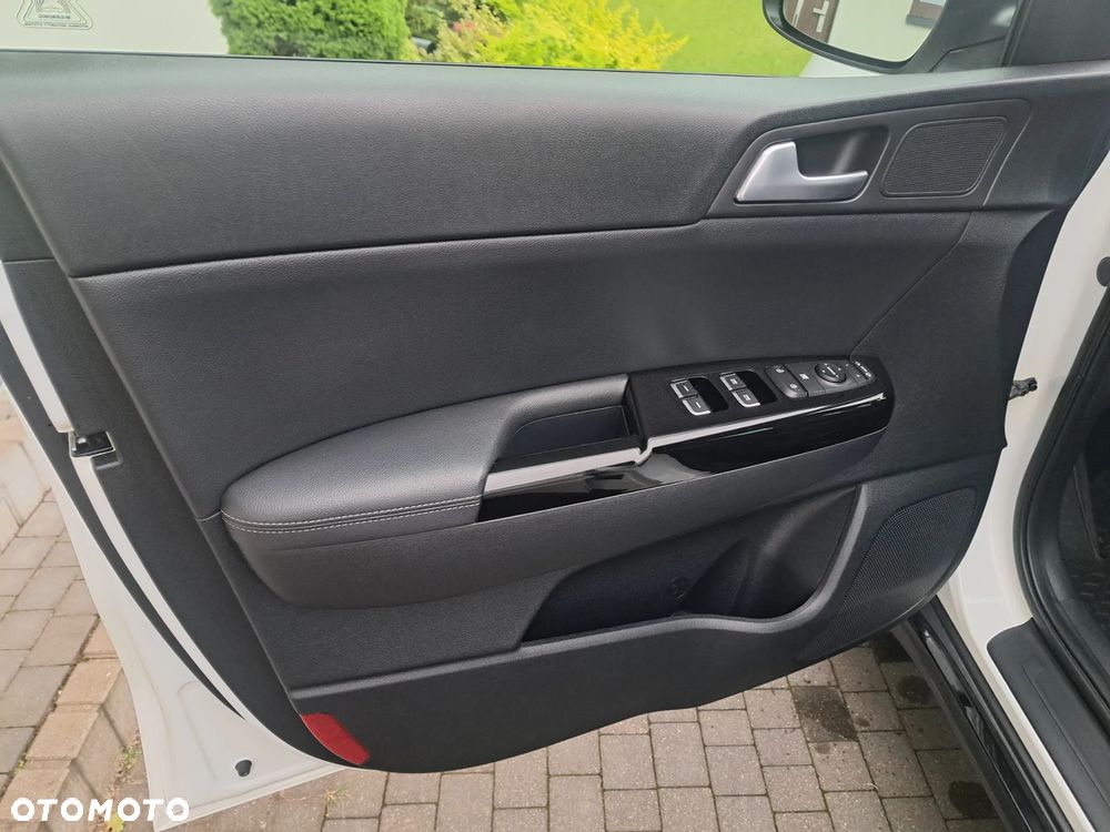 Kia Sportage 1.6 GDI Black Edition 2WD - 27