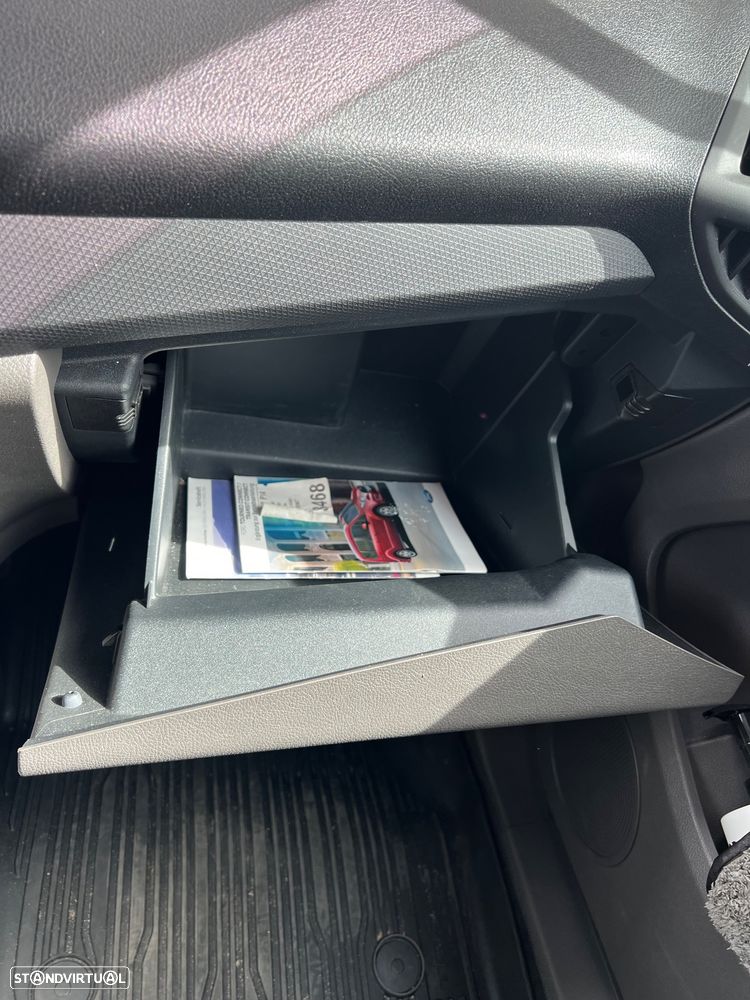 Ford Transit Connect - 15