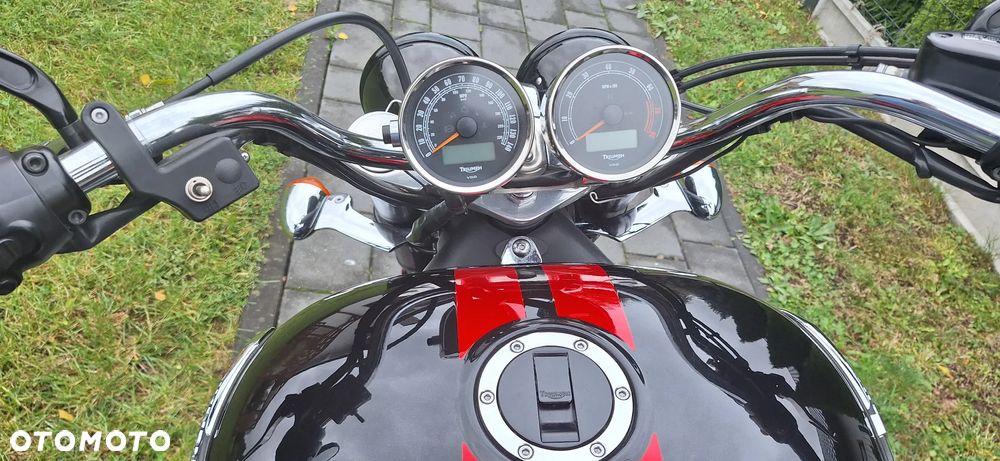 Triumph Rocket - 11