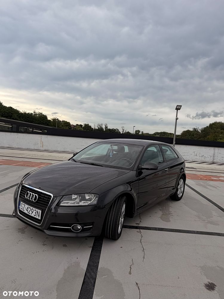 Audi A3 3-drzwiowe 1.6 TDI DPF Ambiente - 2