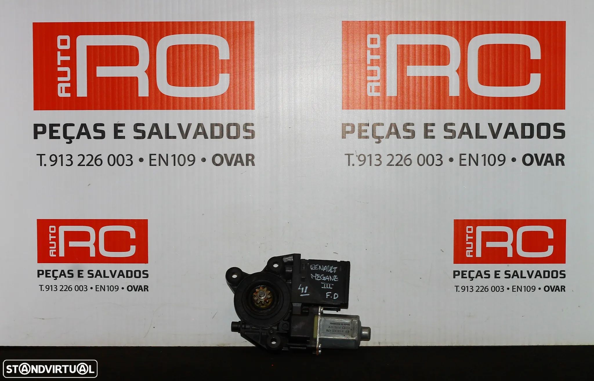 MOTOR ELEVATÓRIO DO VIDRO DIANTEIRO DIREITO RENAULT MÉGANE III - 1