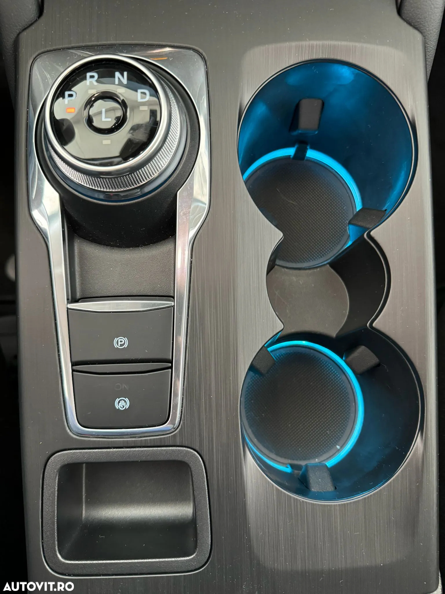 Ford Kuga - 13