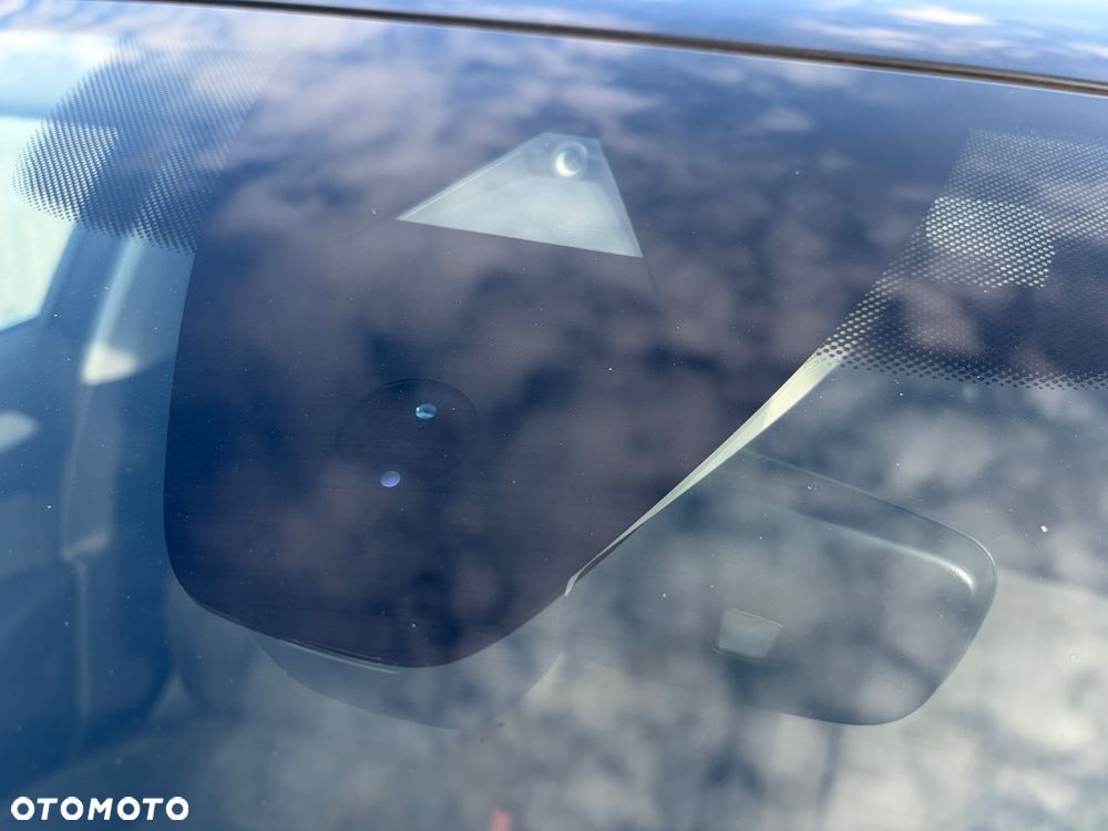 Volkswagen Passat 2.0 TDI SCR DSG Comfortline - 27