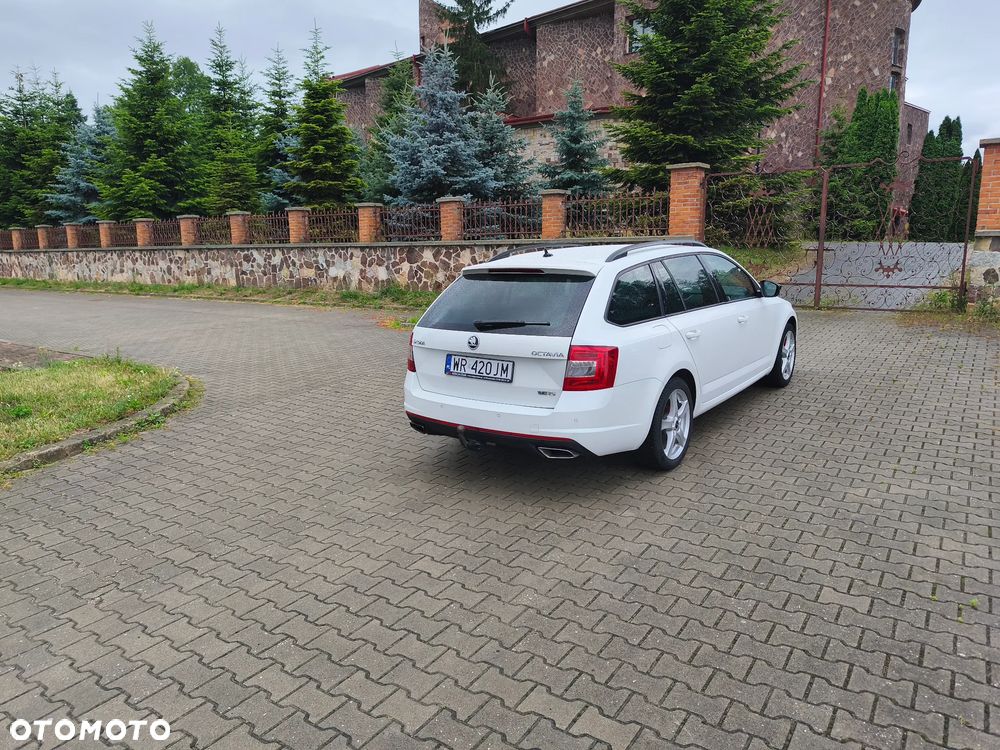 Skoda Octavia 2.0 TDI DSG RS - 7