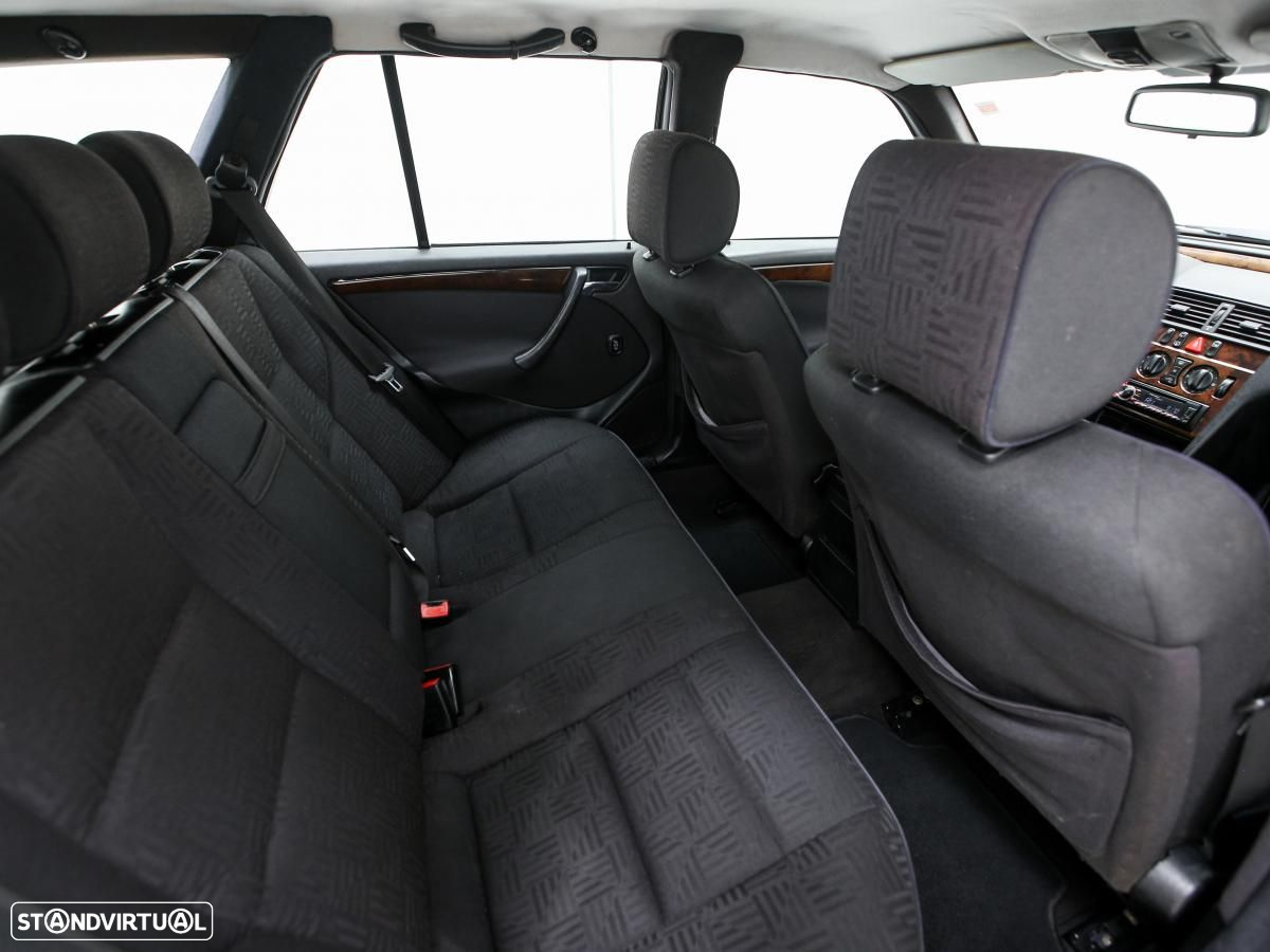 Mercedes-Benz C 220 - 11