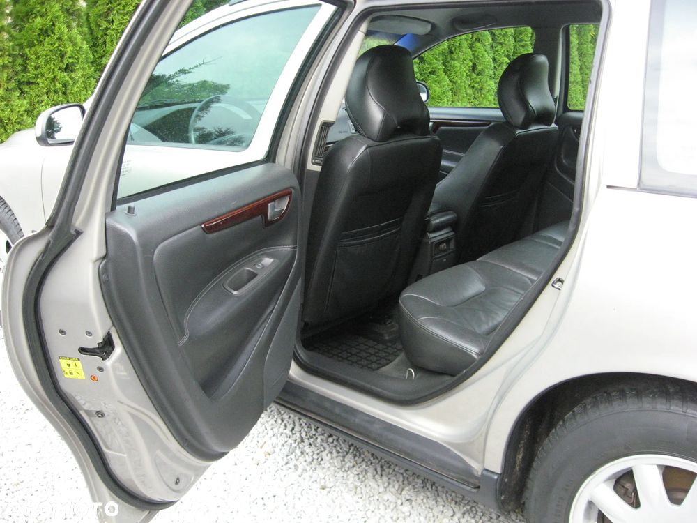 Volvo V70 2.4 Summum - 8