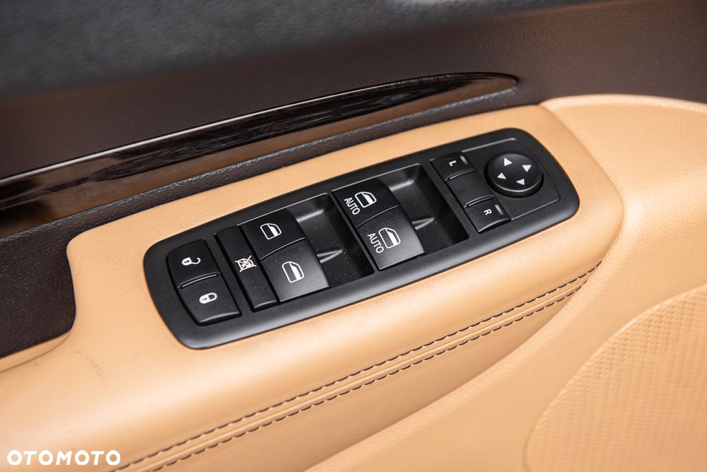 Dodge Durango 5.7 HEMI - 27