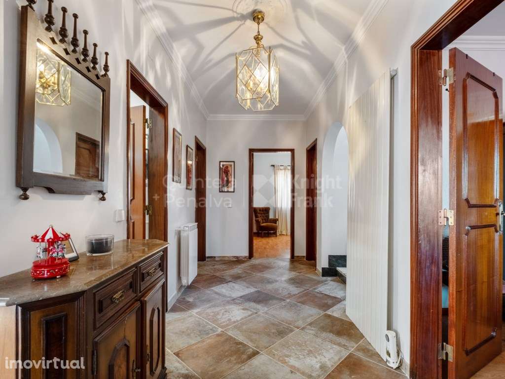 Moradia T4 com garagem e terraço em Alcoitão, Cascais - Grande imagem: 2/24