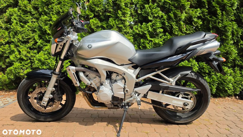 Yamaha FZ6 - 4