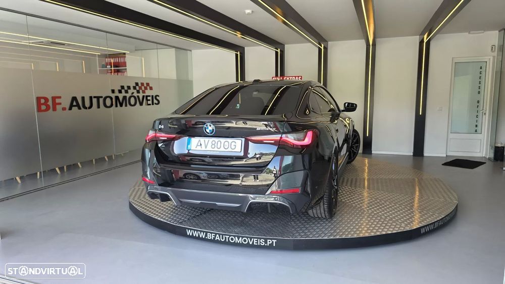 BMW i4 eDrive40 Pack Desportivo M - 16