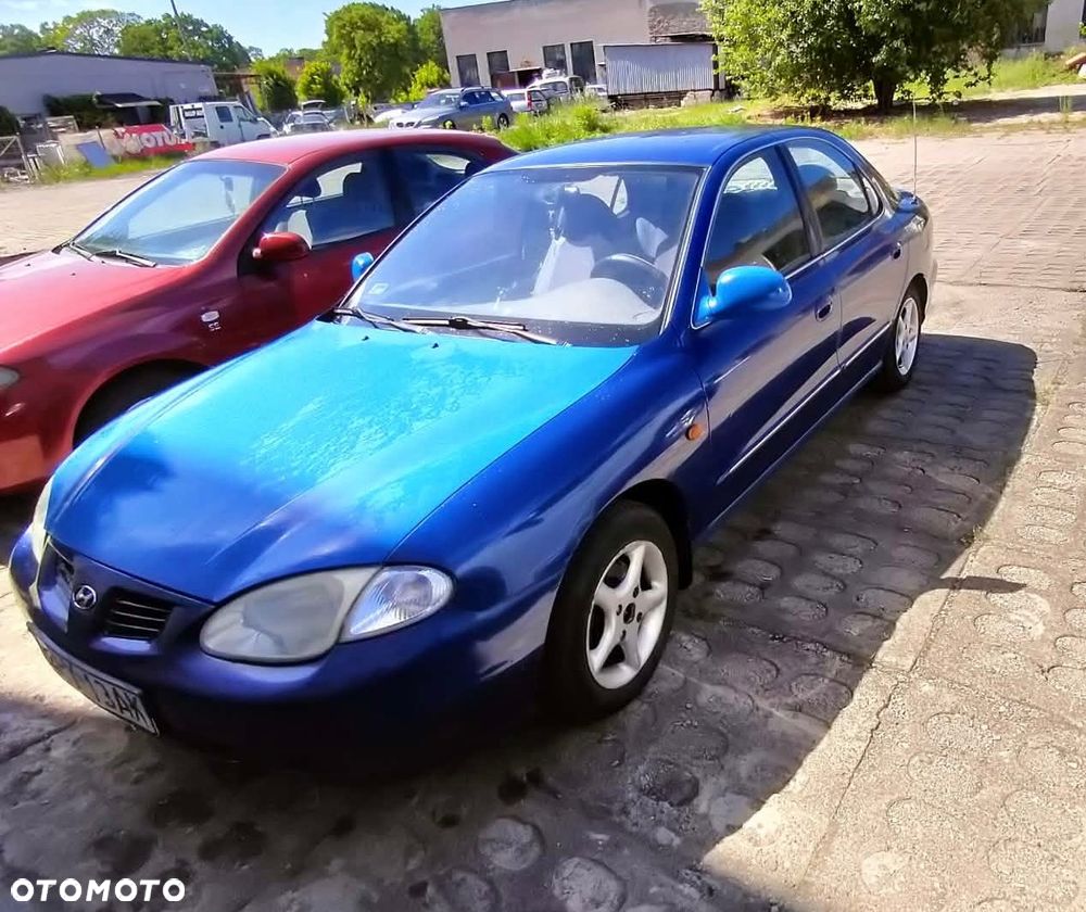 Hyundai Lantra 1.6 GL - 2