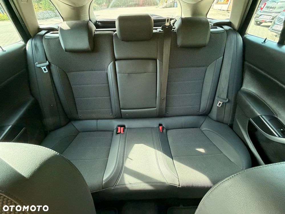 Opel Insignia - 18