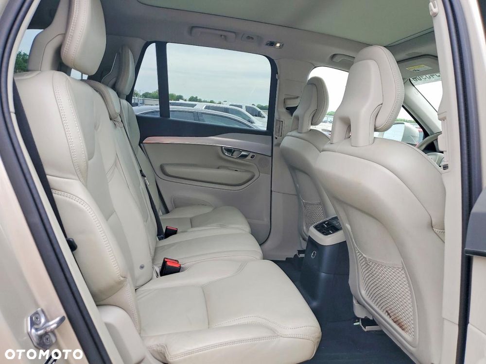 Volvo XC 90 T8 AWD Twin Engine Geartronic Momentum - 9