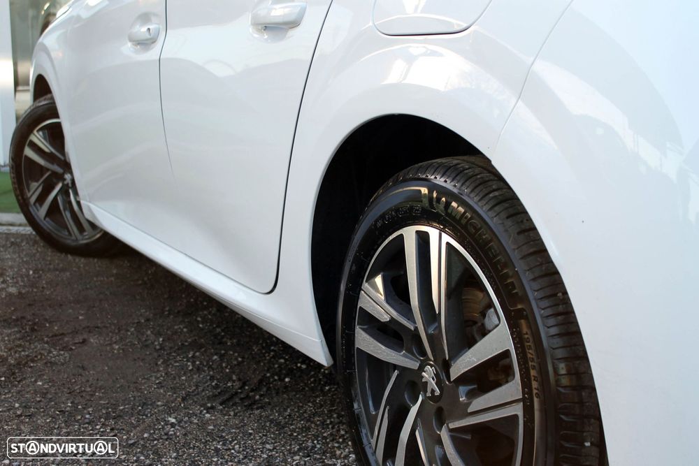 Peugeot 208 1.2 PureTech Allure Pack EAT8 - 45