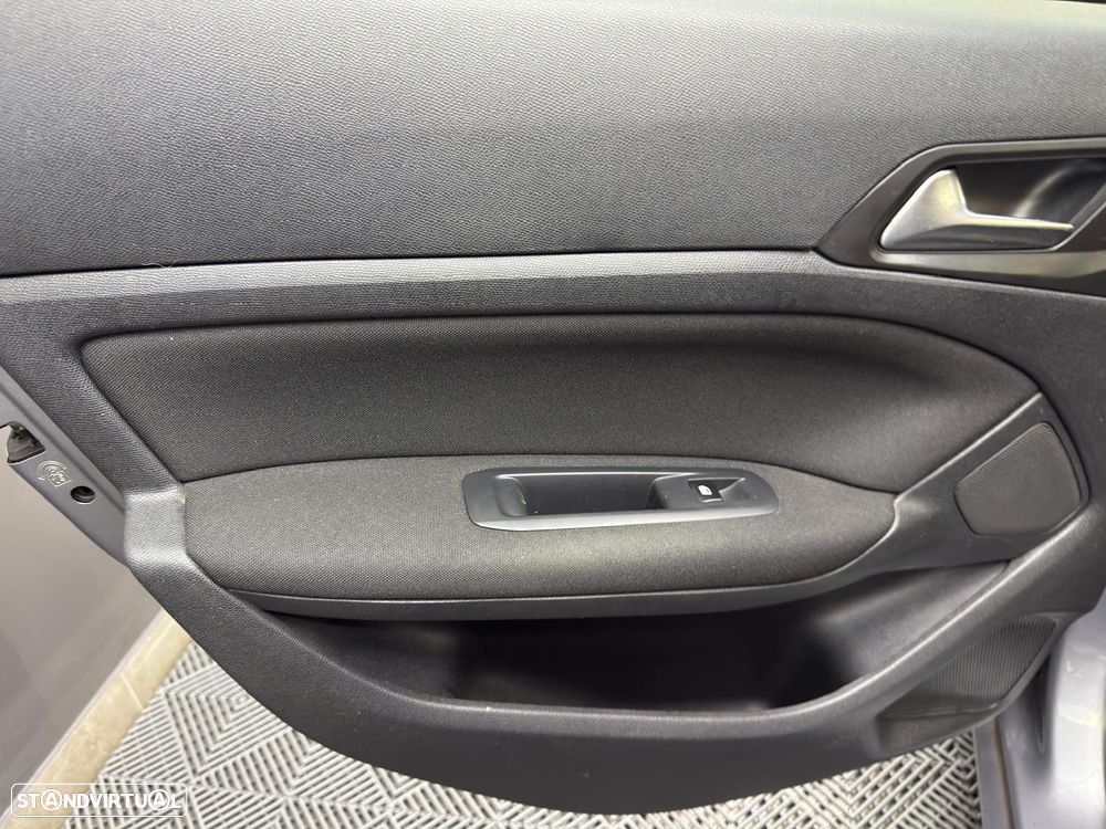 Peugeot 308 1.2 PureTech Style J17 - 27