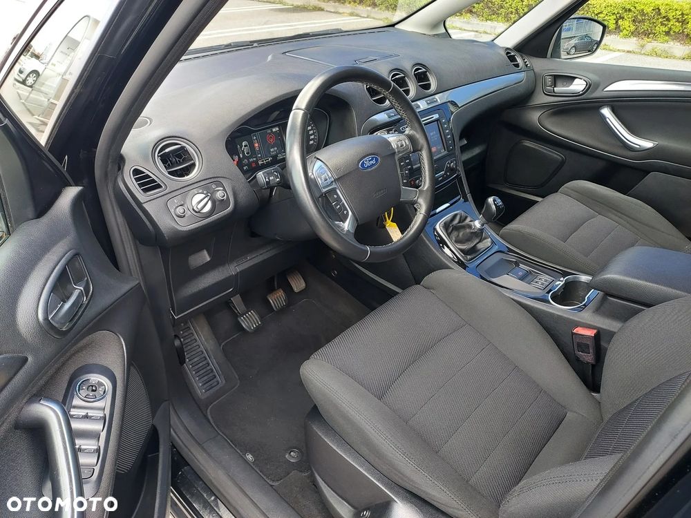 Ford S-Max 2.0 TDCi DPF Titanium - 17