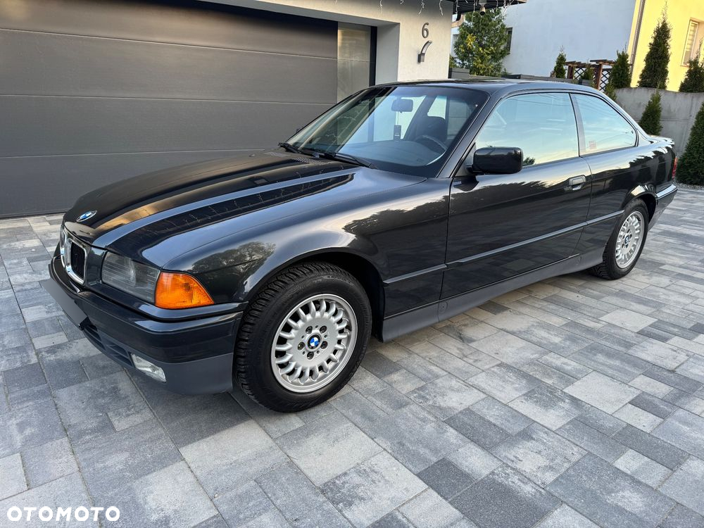 BMW Seria 3 318is - 17